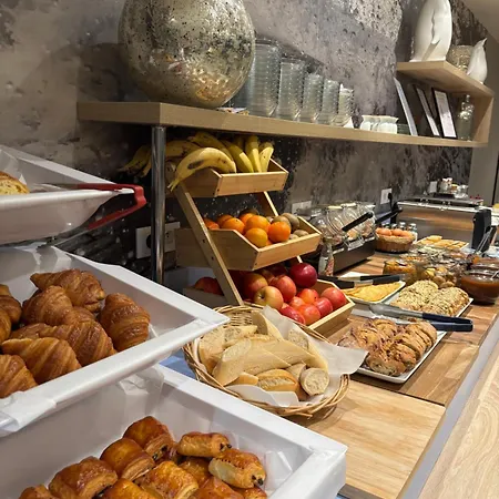 Ibis Styles Malo Port 3*